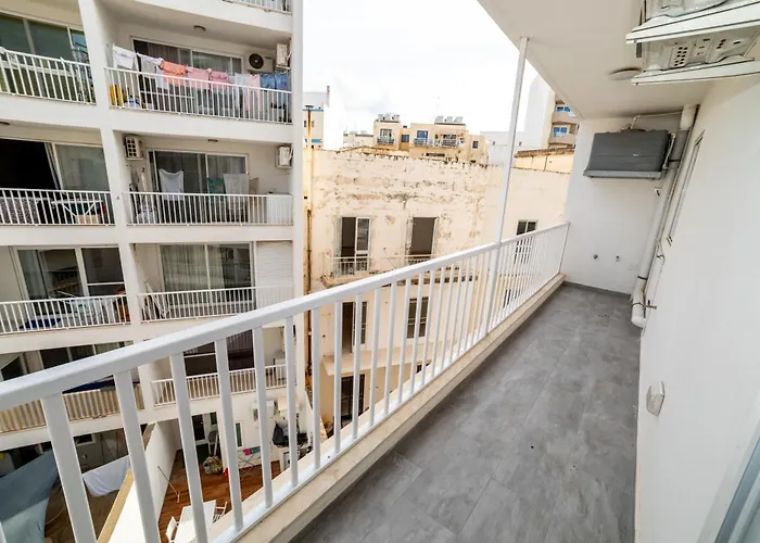 Spacious Family In Malta 3br By Hostmt Apartman
