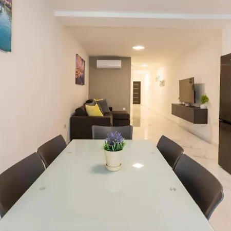 Spacious Family In Malta 3br By Hostmt Apartment *