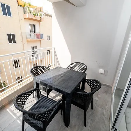 Spacious Family In Malta 3br By Hostmt Apartment